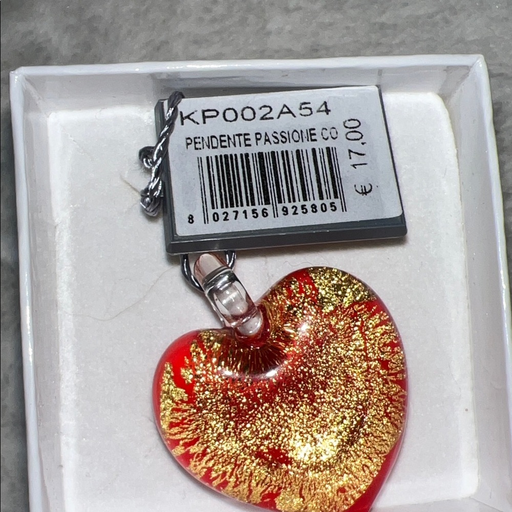 Elegant Red and Gold Heart Pendant - Picture 5 of 5